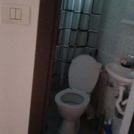 Lucyana Home's * Βουκουρέστι