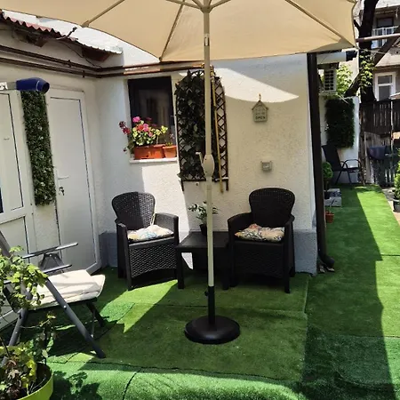 Δωμάτια σε οικογενειακή κατοικία Lucyana Home's *