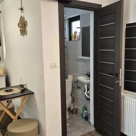 Lucyana Home's Δωμάτια σε οικογενειακή κατοικία *