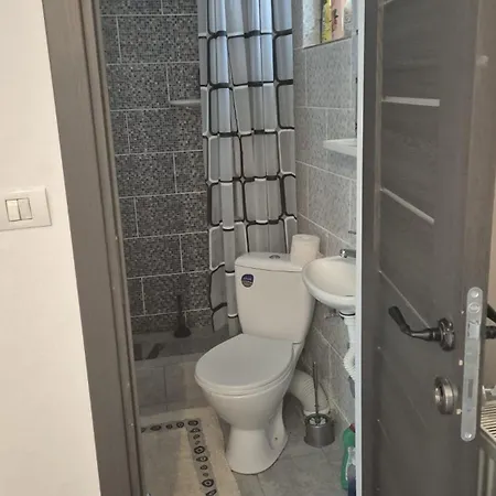 Δωμάτια σε οικογενειακή κατοικία Lucyana Home's *